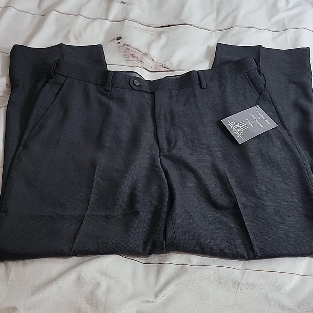 Enro Mens Slacks Chrcole Plaid Design size 38 Wrinkle Resistant Expandable Waist